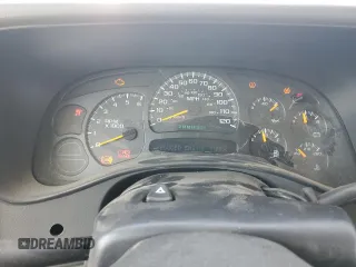 2004 GMC Yukon XL SLT with VIN 1GKEC16T44J308569, listed as a Copart auction lot 71376884 with 0 mi miles and Salvage Title. Bid and sale history available at carsss.com. Image 9.