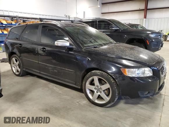 2010 Volvo V50 с VIN YV1672MJ1A2573865, выставлен на аукционе Copart как лот 88757465 с пробегом 84 432 миль миль и Списание • Salvage title. История ставок и продаж доступна на DreamBid. Изображение 4.