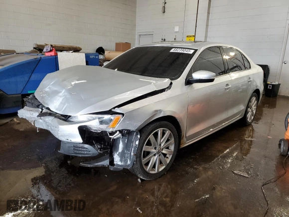 2012 Volkswagen Jetta SE with VIN 3VWDP7AJXCM353745, listed as a Copart auction lot 88239045 with 83,650 mi miles and Salvage title. Bid and sale history available at DreamBid. Image 1.