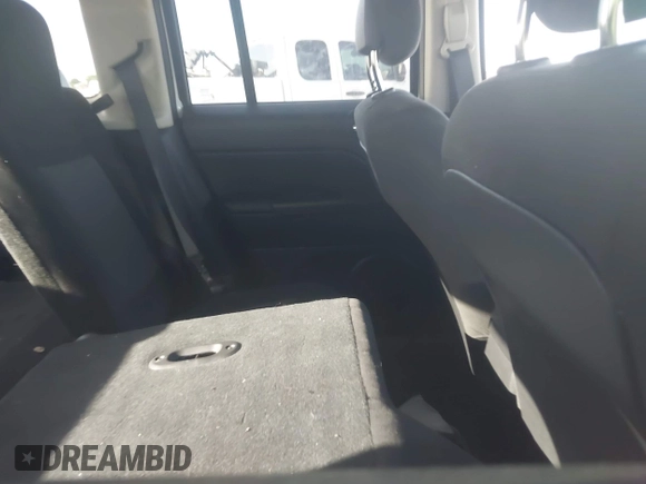 2016 Jeep Patriot Sport with VIN 1C4NJPBA7GD525125, listed as a IAAI auction lot 42603484 with 132,614 mi miles and . Bid and sale history available at DreamBid. Image 8.