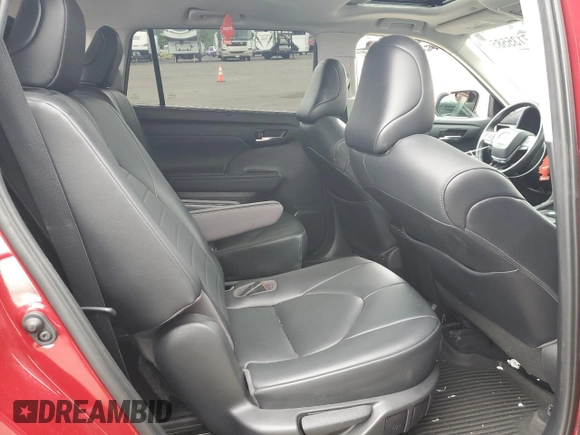 2021 Toyota Highlander XLE with VIN 5TDHZRBH5MS122811, listed as a Copart auction lot 57135585 with 85,703 mi miles and Salvage title. Bid and sale history available at DreamBid. Image 10.