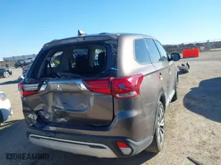 2019 Mitsubishi Outlander ES with VIN JA4AD2A38KZ010698, listed as a IAAI auction lot 41481509 with 112,146 mi miles. Bid and sale history available at carsss.com. Image 4.