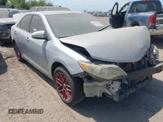 2014 Toyota Camry L with VIN 4T4BF1FK5ER391296, listed as a IAAI auction lot 41935100 with 177,571 mi miles. Bid and sale history available at carsss.com. Image 1.