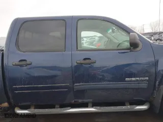 2011 GMC Sierra 1500 SLE with VIN 3GTP2VE39BG280427, listed as a IAAI auction lot 41649406 with 283,870 mi miles. Bid and sale history available at carsss.com. Image 13.