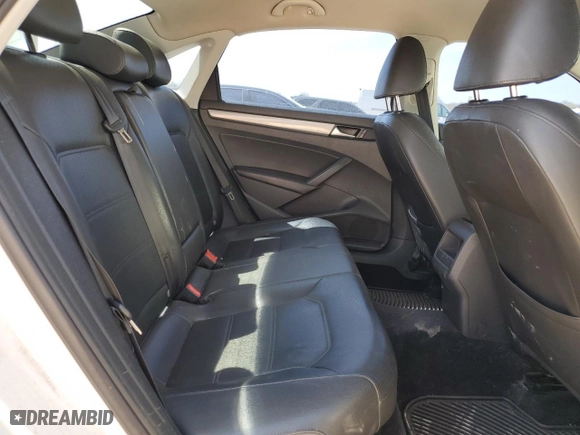 2014 Volkswagen Passat Wolfsburg Ed with VIN 1VWAT7A37EC075133, listed as a Copart auction lot 50985595 with 117,838 mi miles and Salvage Title. Bid and sale history available at carsss.com. Image 11.
