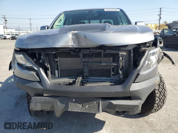 2018 Chevrolet Colorado 4WD ZR2 z VIN 1GCGTEEN6J1196917, wystawiony jako Copart lot #52257535 z przebiegiem 52 299 mil mil oraz Szkoda całkowita • Salvage title. Historia ofert i sprzedaży dostępna na DreamBid. Obrazek 5.