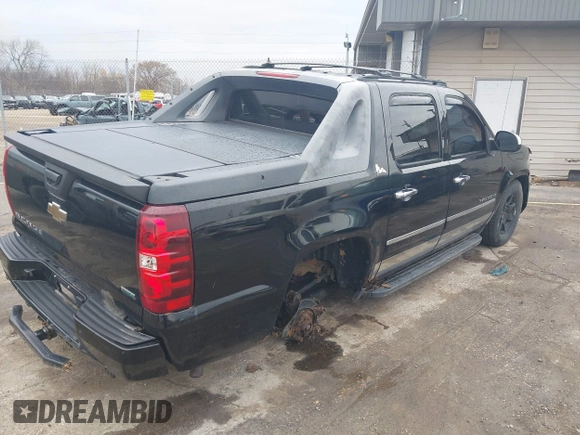 2011 Chevrolet Avalanche LTZ with VIN 3GNTKGE33BG111277, listed as a IAAI auction lot 42123375 with 209,024 mi miles. Bid and sale history available at carsss.com. Image 4.