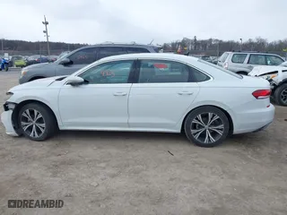 2021 Volkswagen Passat 2.0T SE with VIN 1VWSA7A35MC006675, listed as a IAAI auction lot 41634815 with 85,746 mi miles. Bid and sale history available at carsss.com. Image 14.