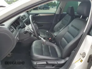 2015 Volkswagen Jetta SE с VIN 3VWD17AJ5FM346949, выставлен на аукционе Copart как лот 62875705 с пробегом 72 817 миль миль и Списание • Salvage title. История ставок и продаж доступна на DreamBid. Изображение 7.