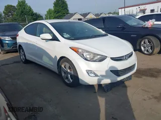 2013 Hyundai Elantra GLS z VIN 5NPDH4AE8DH306867, wystawiony jako IAAI lot #42497519 z przebiegiem 171 180 mil mil oraz . Historia ofert i sprzedaży dostępna na DreamBid. Obrazek 1.