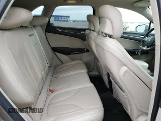 2017 Lincoln MKC Reserve with VIN 5LMTJ3DH9HUL53913, listed as a Copart auction lot 58224255 with 87,702 mi miles and Salvage title. Bid and sale history available at DreamBid. Image 11.