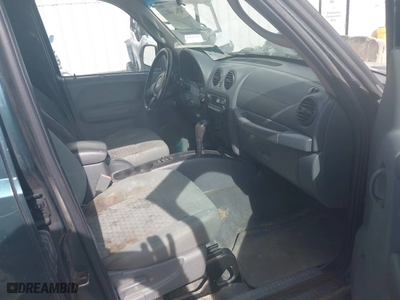 2006 Jeep Liberty Sport with VIN 1J4GL48K46W174723, listed as a IAAI auction lot 42036412 with 151,377 mi miles. Bid and sale history available at carsss.com. Image 5.
