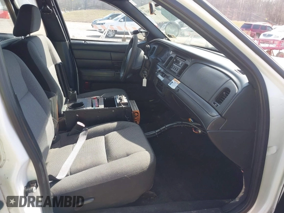 2010 Ford Police Interceptor с VIN 2FABP7BVXAX127417, выставлен на аукционе IAAI как лот 41721845 с пробегом Не указан миль и . История ставок и продаж доступна на DreamBid. Изображение 5.