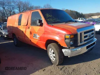 2008 Ford Econoline Cargo Commercial z VIN 1FTSS34L18DA48507, wystawiony jako IAAI lot #41702996 z przebiegiem Nie podano mil oraz . Historia ofert i sprzedaży dostępna na DreamBid. Obrazek 1.