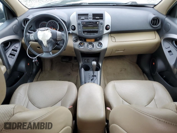 2011 Toyota RAV4 Limited z VIN 2T3YF4DV6BW057302, wystawiony jako Copart lot #61155355 z przebiegiem 153 496 mil mil oraz Szkoda całkowita • Salvage title. Historia ofert i sprzedaży dostępna na DreamBid. Obrazek 8.