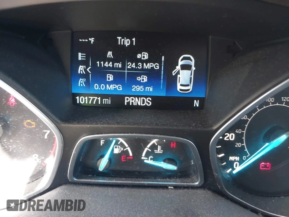 2018 Ford Escape SE z VIN 1FMCU9GD3JUC75754, wystawiony jako IAAI lot #41761965 z przebiegiem 101 771 mil mil oraz . Historia ofert i sprzedaży dostępna na DreamBid. Obrazek 7.
