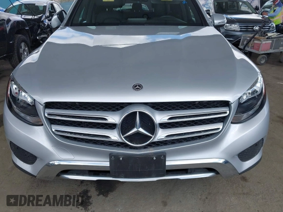 2019 Mercedes-Benz GLC 300 with VIN WDC0G4JB4KV129605, listed as a IAAI auction lot 42207132 with 39,743 mi miles and . Bid and sale history available at DreamBid. Image 6.