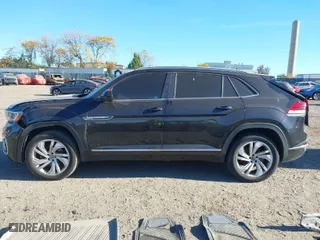 2020 Volkswagen Atlas Cross Sport 3.6L V6 SE w/Technology with VIN 1V26E2CA5LC229061, listed as a IAAI auction lot 40694949 with 70,757 mi miles. Bid and sale history available at carsss.com. Image 15.