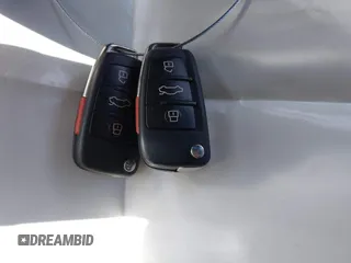 2015 Audi Q3 Premium Plus с VIN WA1EFCFS6FR010285, выставлен на аукционе IAAI как лот 42202068 с пробегом 104 945 миль миль и . История ставок и продаж доступна на DreamBid. Изображение 11.