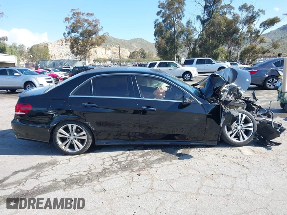 2014 Mercedes-Benz E 350 Sport с VIN WDDHF5KB3EB021391, выставлен на аукционе IAAI как лот 41947558 с пробегом Не указан миль и . История ставок и продаж доступна на DreamBid. Изображение 12.