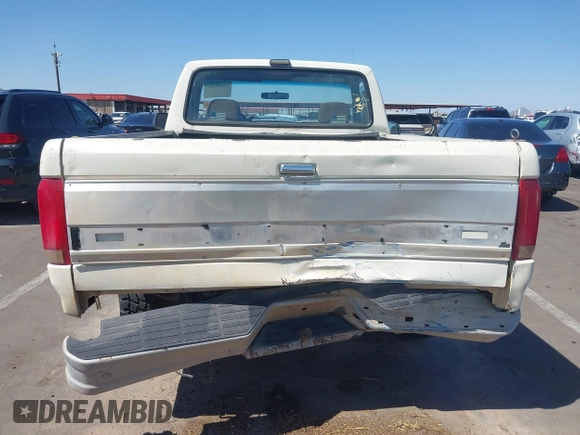 1992 Ford F-150 with VIN 1FTEF14H0NLA47691, listed as a IAAI auction lot 42096312 with 1 mi miles. Bid and sale history available at carsss.com. Image 6.