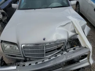 2000 Mercedes-Benz C 230/260/280/320 z VIN WDBHA29G8YA830399, wystawiony jako Copart lot #86919894 z przebiegiem 89 183 mil mil oraz Nie do naprawy • Non repairable. Historia ofert i sprzedaży dostępna na DreamBid. Obrazek 11.