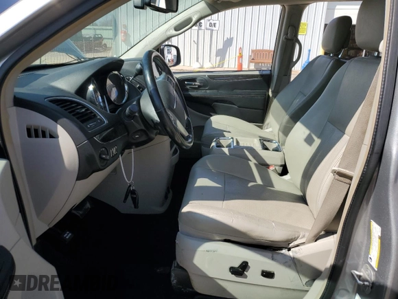 2013 Chrysler Town & Country Touring L with VIN 2C4RC1CG7DR647830, listed as a Copart auction lot 47555005 with 91,284 mi miles and Salvage Title. Bid and sale history available at DreamBid. Image 7.