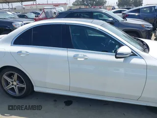 2016 Mercedes-Benz C 300 with VIN 55SWF4JB7GU172309, listed as a IAAI auction lot 42471452 with 52,781 mi miles and . Bid and sale history available at DreamBid. Image 14.