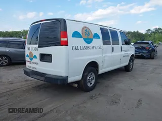 2012 GMC Savana Cargo with VIN 1GTW7FCA1C1157824, listed as a IAAI auction lot 42012172 with 200,961 mi miles. Bid and sale history available at carsss.com. Image 4.