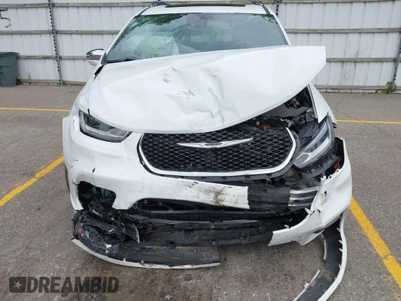 2021 Chrysler Pacifica Limited with VIN 2C4RC3GG8MR508358, listed as a IAAI auction lot 42470026 with 94,040 mi miles and . Bid and sale history available at DreamBid. Image 6.