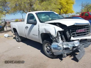 2007 GMC Sierra 2500HD z VIN 1GTHC24K77E515124, wystawiony jako IAAI lot #42057276 z przebiegiem 92 370 mil mil oraz . Historia ofert i sprzedaży dostępna na DreamBid. Obrazek 1.