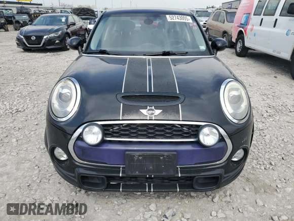 2016 MINI Hardtop 4 Door S z VIN WMWXU3C51G2B67610, wystawiony jako Copart lot #52743005 z przebiegiem 160 434 mil mil oraz Szkoda całkowita • Salvage title. Historia ofert i sprzedaży dostępna na DreamBid. Obrazek 5.