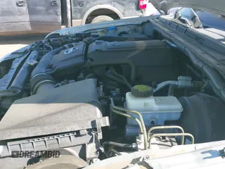 2018 Nissan Frontier SV z VIN 1N6AD0EV4JN749480, wystawiony jako IAAI lot #41892549 z przebiegiem 115 414 mil mil oraz . Historia ofert i sprzedaży dostępna na DreamBid. Obrazek 19.