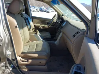 2008 Honda Pilot EX-L with VIN 5FNYF18778B052859, listed as a IAAI auction lot 41695095 with 249,207 mi miles and . Bid and sale history available at DreamBid. Image 5.