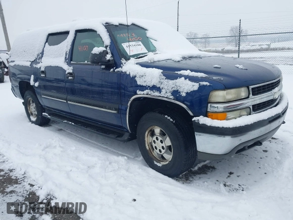 2002 Chevrolet Suburban LS with VIN 1GNFK16Z62J141868, listed as a IAAI auction lot 41534100 with 184,961 mi miles. Bid and sale history available at carsss.com. Image 1.