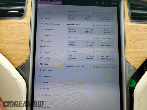 2019 Tesla Model S 100D z VIN 5YJSA1E44KF349058, wystawiony jako Copart lot #57670865 z przebiegiem 39 613 mil mil oraz Szkoda całkowita • Salvage title. Historia ofert i sprzedaży dostępna na DreamBid. Obrazek 9.