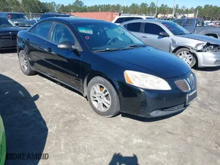 2006 Pontiac G6 6-Cyl with VIN 1G2ZG558964251006, listed as a IAAI auction lot 41616589 with 241,875 mi miles. Bid and sale history available at carsss.com. Image 1.