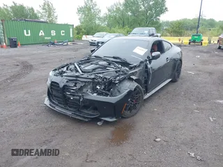 2022 BMW M4 Competition xDrive с VIN WBS43AZ04NCJ24059, выставлен на аукционе IAAI как лот 42182813 с пробегом 27 682 миль миль и . История ставок и продаж доступна на DreamBid. Изображение 20.