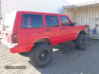 1997 Jeep Cherokee SE with VIN 1J4FJ28S1VL556827, listed as a IAAI auction lot 42089112 with 179,920 mi miles and . Bid and sale history available at DreamBid. Image 4.