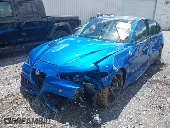 2021 Alfa Romeo Giulia Quadrifoglio with VIN ZARFAMEV1M7648209, listed as a IAAI auction lot 42241740 with 48,850 mi miles and . Bid and sale history available at DreamBid. Image 17.