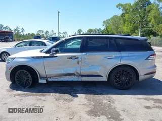 2022 Lincoln Aviator Reserve z VIN 5LM5J7WC8NGL12197, wystawiony jako IAAI lot #41791410 z przebiegiem 68 201 mil mil oraz . Historia ofert i sprzedaży dostępna na DreamBid. Obrazek 15.