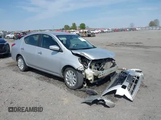 2019 Nissan Versa SV z VIN 3N1CN7AP5KL862481, wystawiony jako IAAI lot #41921907 z przebiegiem 156 124 mil mil oraz . Historia ofert i sprzedaży dostępna na DreamBid. Obrazek 1.