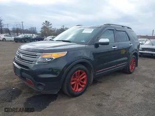 2014 Ford Explorer with VIN 1FM5K7B82EGA05450, listed as a IAAI auction lot 41913990 with 95,855 mi miles. Bid and sale history available at carsss.com. Image 17.