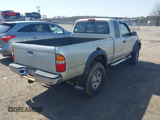 2004 Toyota Tacoma with VIN 5TEWN72N44Z342540, listed as a IAAI auction lot 41776122 with 178,867 mi miles and . Bid and sale history available at DreamBid. Image 4.