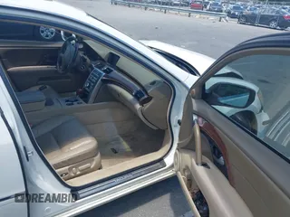 2006 Acura RL with VIN JH4KB16566C003955, listed as a IAAI auction lot 42526580 with 191,823 mi miles and . Bid and sale history available at DreamBid. Image 5.