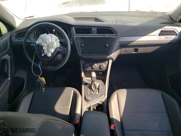 2020 Volkswagen Tiguan SE with VIN 3VV2B7AX4LM139879, listed as a Copart auction lot 77649604 with 109,402 mi miles and Salvage Title. Bid and sale history available at carsss.com. Image 8.