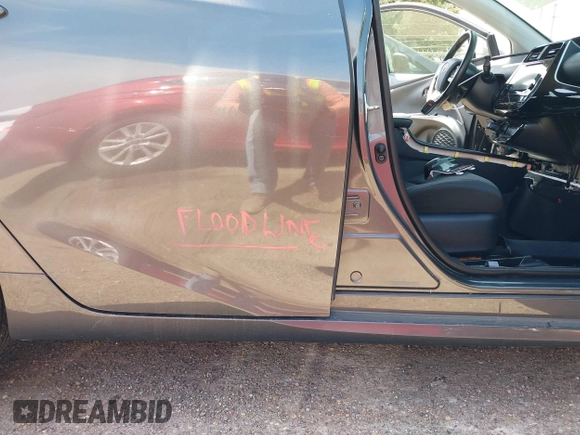 2016 Toyota Prius Four with VIN JTDKARFUXG3021631, listed as a IAAI auction lot 42068229 with 1 mi miles. Bid and sale history available at carsss.com. Image 6.