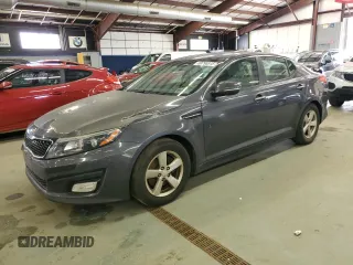 2015 Kia Optima LX z VIN 5XXGM4A73FG448777, wystawiony jako Copart lot #59798915 z przebiegiem 156 604 mil mil oraz Czysty tytuł • Clean title. Historia ofert i sprzedaży dostępna na DreamBid. Obrazek 1.