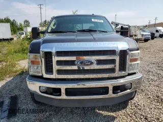 2008 Ford F-250 XL z VIN 1FTSW21R98ED16222, wystawiony jako Copart lot #58410105 z przebiegiem 223 806 mil mil oraz Szkoda całkowita • Salvage title. Historia ofert i sprzedaży dostępna na DreamBid. Obrazek 5.