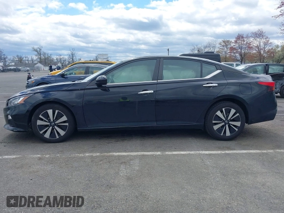 2022 Nissan Altima SV z VIN 1N4BL4DV8NN318591, wystawiony jako IAAI lot #42039464 z przebiegiem 73 129 mil mil oraz . Historia ofert i sprzedaży dostępna na DreamBid. Obrazek 14.